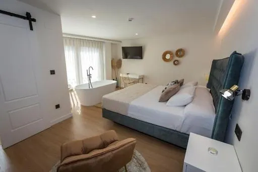 O Relax Do Rio - Casa Molino Boutique, Con Jardin Y Desayuno En 4* Muxía